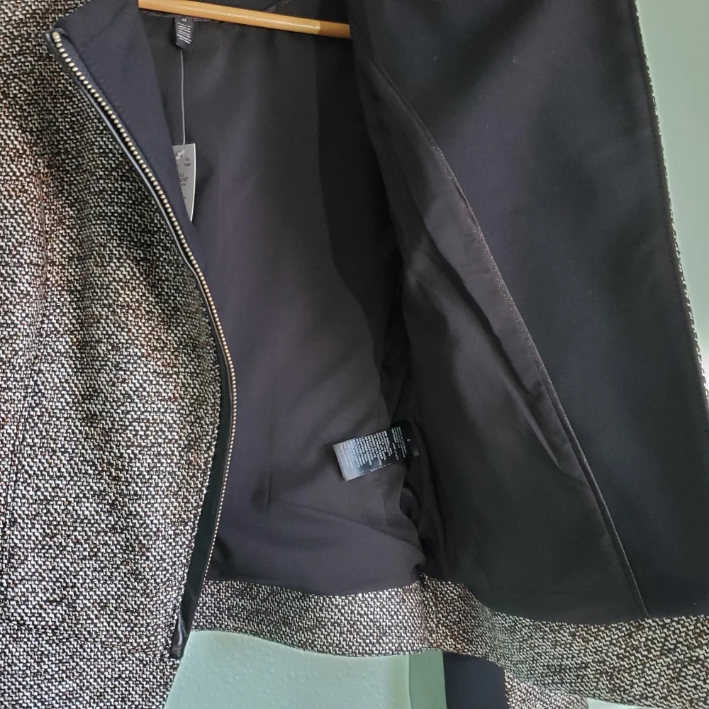 Matching Set: Blazer (Skirt listed separately) - Picture 10 of 12